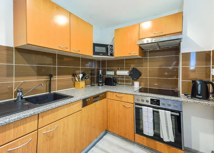 Emma - Gemuetliche Mit Terrasse ורניגרוד