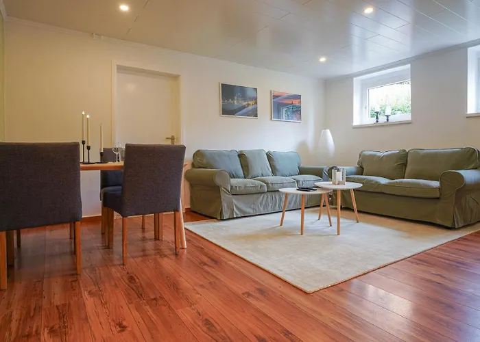 Emma - Gemuetliche Mit Terrasse Διαμέρισμα *